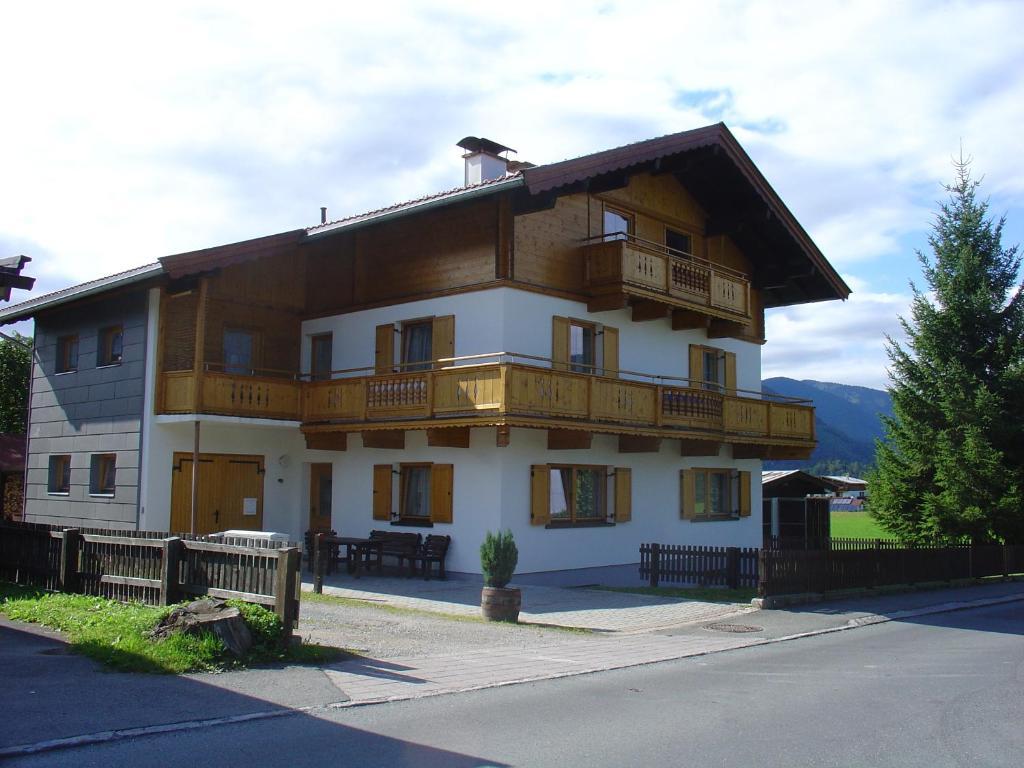 Ferienhaus Resi & Obermoser Kössen 客房 照片